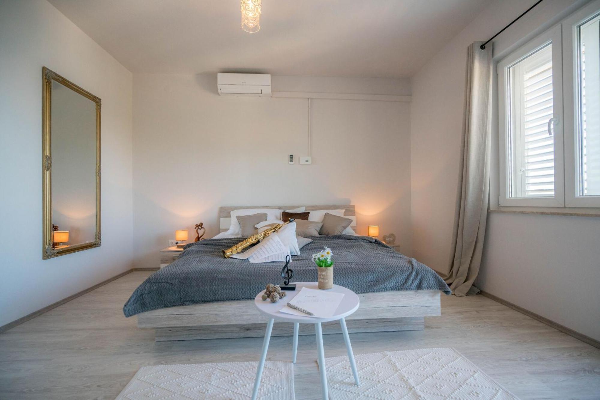 אומיס Apartments Sonata מראה חיצוני תמונה