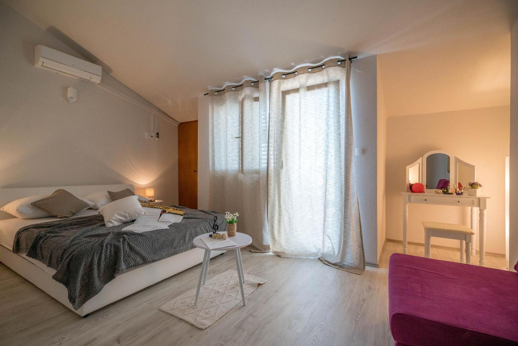אומיס Apartments Sonata מראה חיצוני תמונה