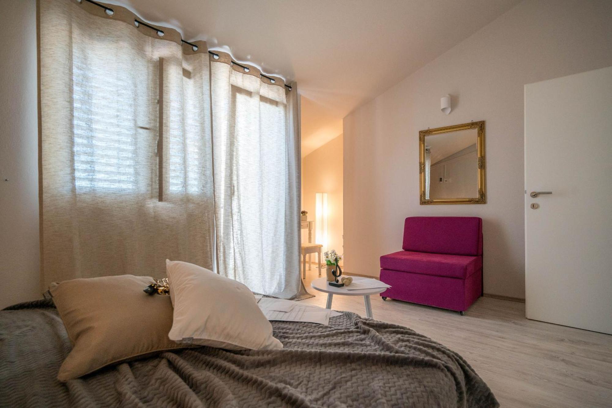 אומיס Apartments Sonata מראה חיצוני תמונה