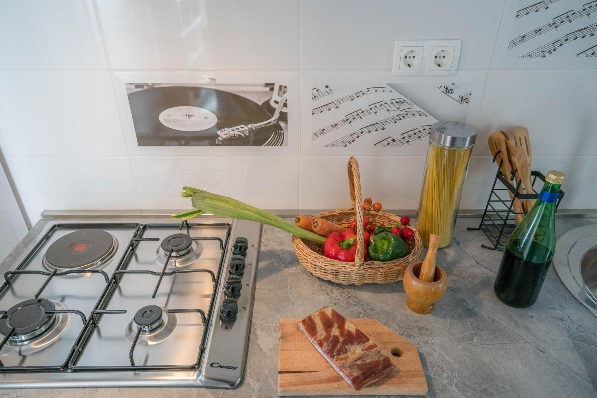 אומיס Apartments Sonata מראה חיצוני תמונה